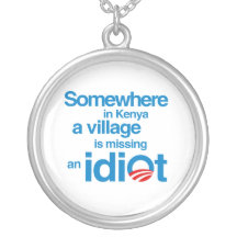 Quelque part au Kenya, un village manque un idiot Collier