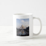 Réflexion du Taj Mahal à Âgrâ, uttar pradesh, Inde Tasse