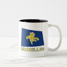 Région de drapeau de ondulation de Bruxelles avec  Tasse