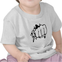 Rétro poing t-shirt