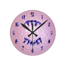 Roze golfbal. DE TIJD VAN HET T-SHIRT! klok Klokken