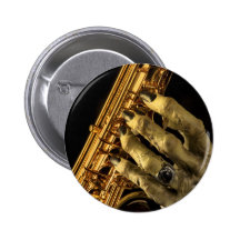 Saxophone avec la main de monstre pin's avec agrafe