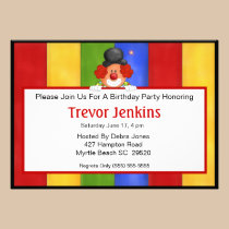 Signe tenant l'invitation d'anniversaire de clown invitations