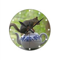 Squirrel and Teapot horloges murales