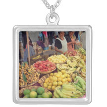 Stalle de fruits et légumes colliers personnalisés