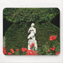 Statue blanche du faune - jardin italien, acres de tapis de souris