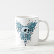 Tasse bleue de crâne de la mort