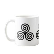 Tasse celtique en spirale triple de conception