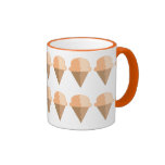 Tasse de cornets de crème glacée de pêche