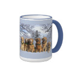 Tasse de neige de Noël de golden retriever