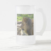 Tasse gauche de lion masculin