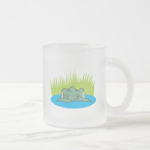 tête de crocodile dans l'eau mug