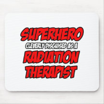 Thérapeute de rayonnement de super héros… tapis de souris