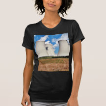 Tours de refroidissement d'une centrale nucléaire t-shirts