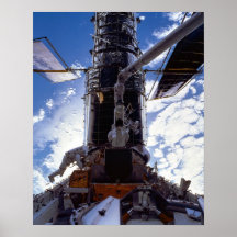 Travail d'astronautes sur le télescope spatial de  posters
