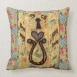 Trou de la serrure et coeur coussin
