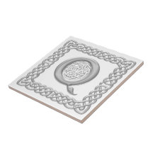 Tuile celtique de la lettre Q d'effet d'argent de  Carreaux