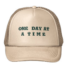 UN CHAPEAU DE JOUR À LA FOIS - CASQUETTE DE CAMIONNEUR