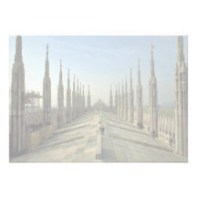 Une vue du dessus du Duomo, (cathédrale) Milan Invitations