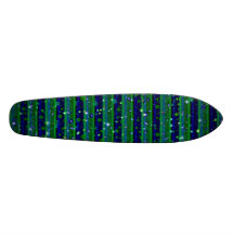 Vert bleu rayé avec des astérisques et des gouttes plateau de skate