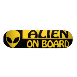 VREEMDELING AAN BOORD SKATEBOARD