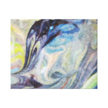 Vrouw met een Veer in Haar Haar Stretched Canvas Afdrukken