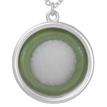Zoute kristallen in groene kom ketting