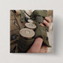 Recherche de grenade badges Jour