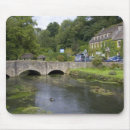 Recherche de villages tapis souris Angleterre