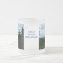 Recherche de montagnes tasses Arbres