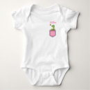 Recherche de livre bébé vêtements Pour elle