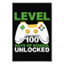 Recherche de jeux vidéo posters École