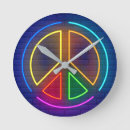 Recherche de symbole de paix horloges Multicolore