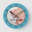 Recherche de ongle horloges Salon