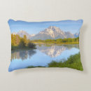 Recherche de gamme de montagne coussins Image de couleur