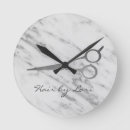 Recherche de styliste en coiffure horloges Ciseaux