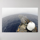 Zoek naar vuurwapens posters Schieten