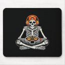 Recherche de joueur jeu vidéo tapis souris Squelette