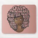 Recherche de cheveux noirs tapis souris Femme noire