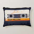 Zoek naar originele kussens For him