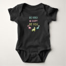 Recherche de beaux arts bébé vêtements Heureux