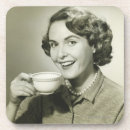 Recherche de appartenance ethnique caucasienne dessous de verres Regarder l'appareil photo