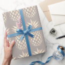 Recherche de assez papier cadeau Pour elle