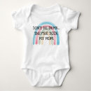 Recherche de deux papas bébé vêtements Pour
