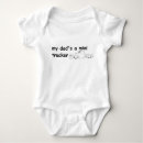 Recherche de camionneur bébé vêtements Papa
