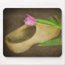 Recherche de chaussures tapis souris Jolie