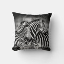 Recherche de cheval noir et blanc coussins Sauvage