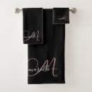 Recherche de noir rose moderne Initiale