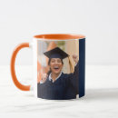 Zoek naar diploma mokken Foto