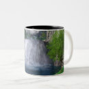 Recherche de cascade tasses Montagnes